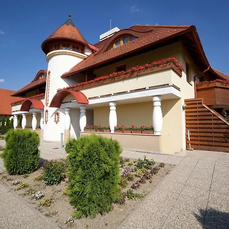 Kehida Termal Holiday Village 3*