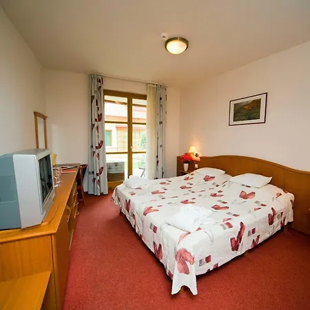 호텔 Kehida Termal Holiday Village 3*
